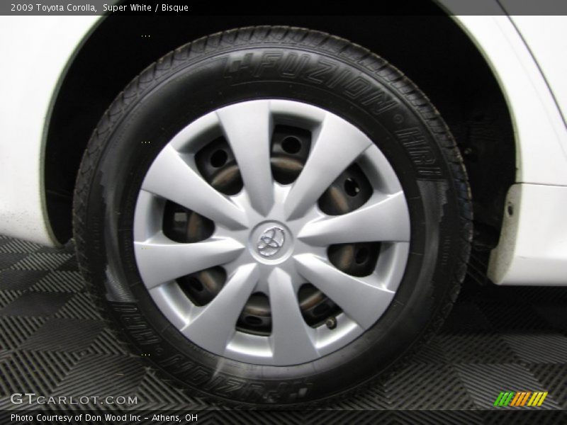 Super White / Bisque 2009 Toyota Corolla