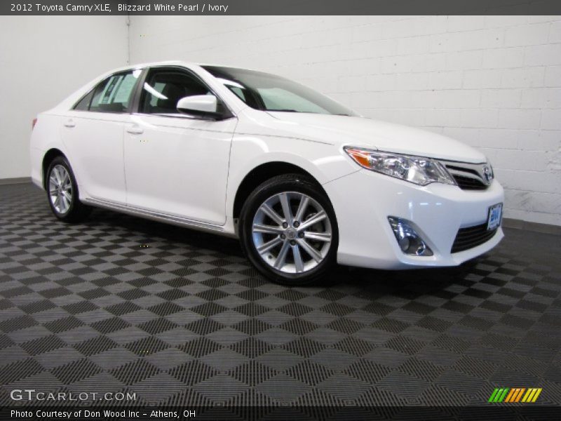 Blizzard White Pearl / Ivory 2012 Toyota Camry XLE