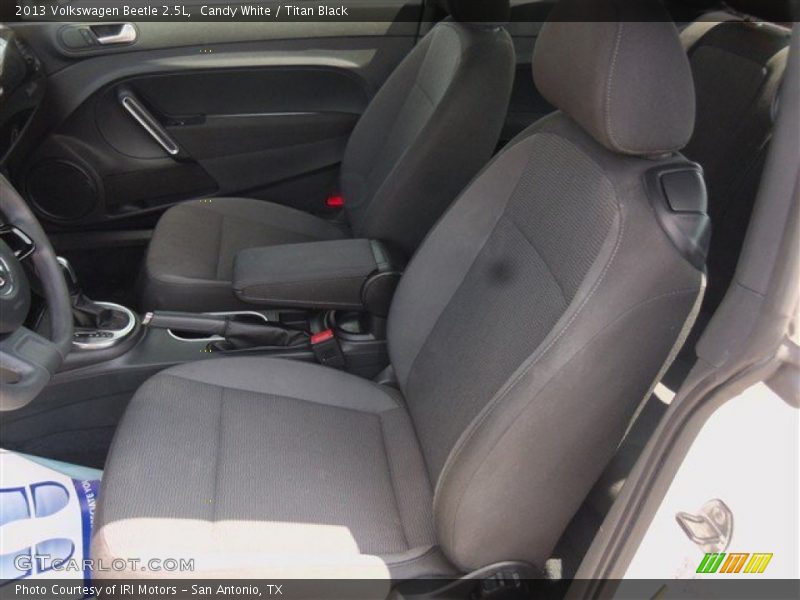 Candy White / Titan Black 2013 Volkswagen Beetle 2.5L