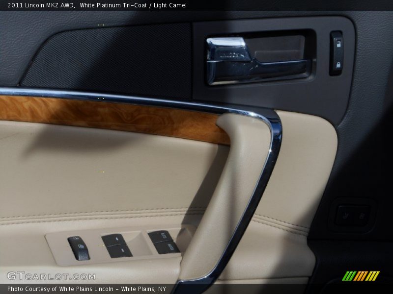 White Platinum Tri-Coat / Light Camel 2011 Lincoln MKZ AWD