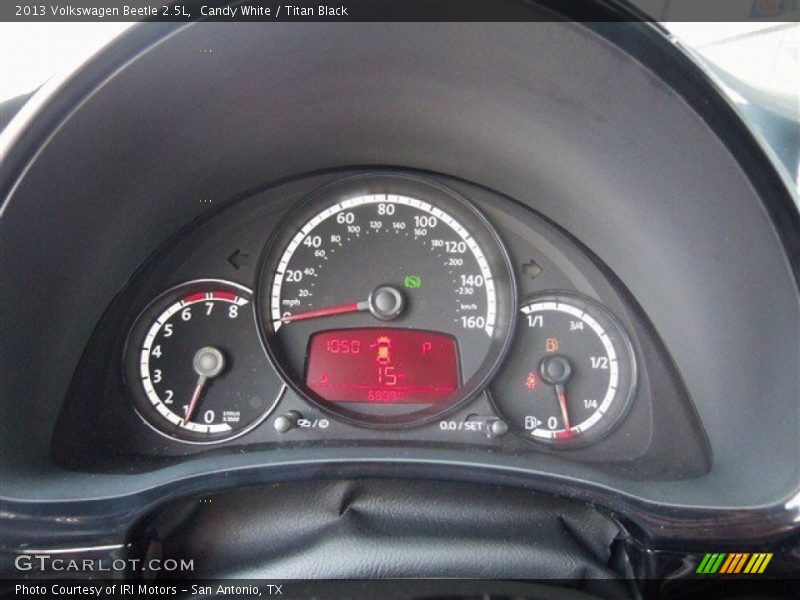 Candy White / Titan Black 2013 Volkswagen Beetle 2.5L