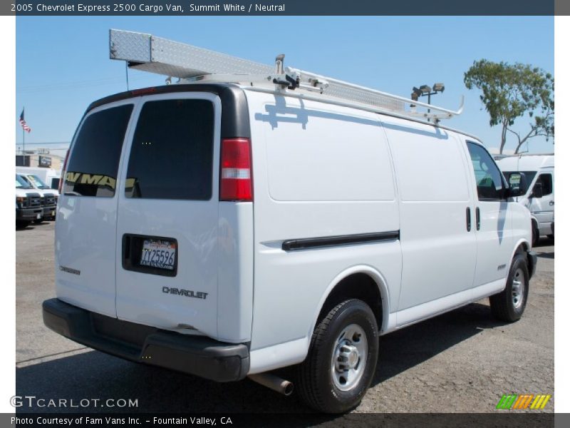 Summit White / Neutral 2005 Chevrolet Express 2500 Cargo Van