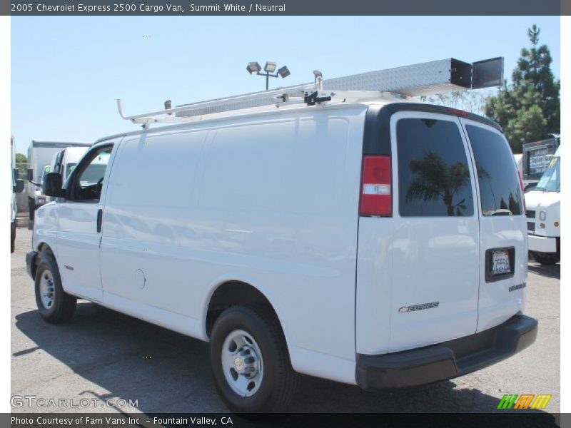 Summit White / Neutral 2005 Chevrolet Express 2500 Cargo Van