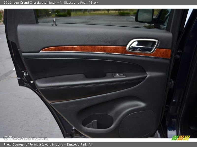 Blackberry Pearl / Black 2011 Jeep Grand Cherokee Limited 4x4
