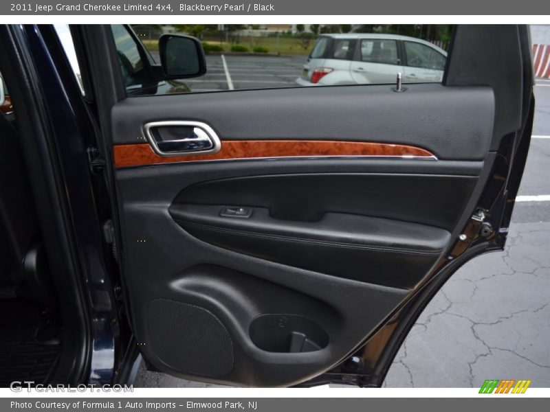 Blackberry Pearl / Black 2011 Jeep Grand Cherokee Limited 4x4