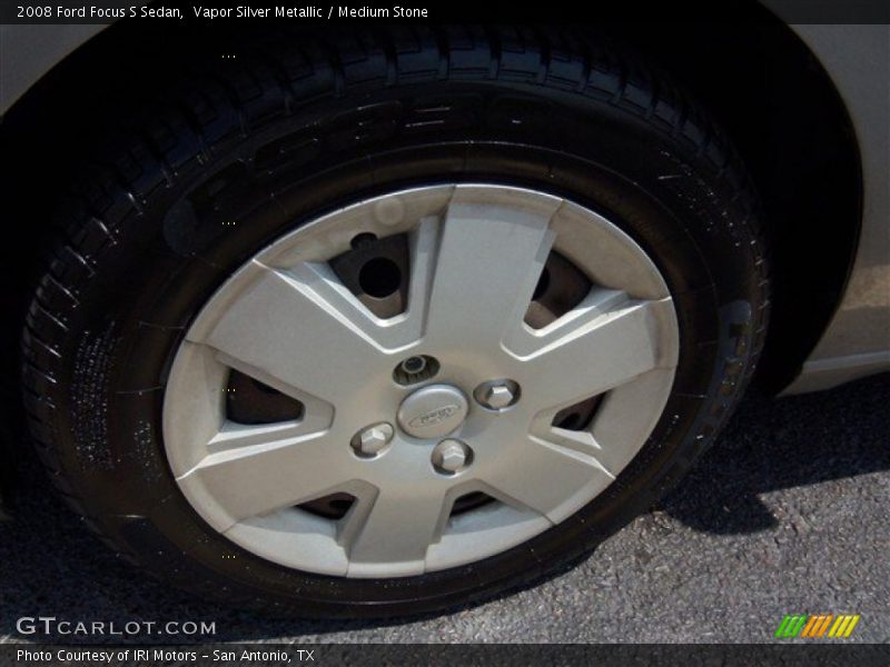 Vapor Silver Metallic / Medium Stone 2008 Ford Focus S Sedan