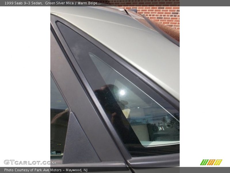 Green Silver Mica / Warm Beige 1999 Saab 9-3 Sedan