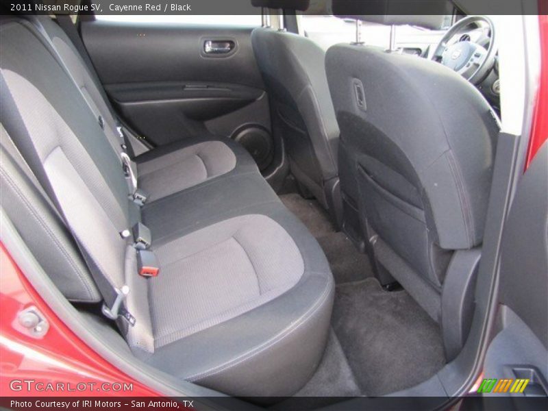 Cayenne Red / Black 2011 Nissan Rogue SV