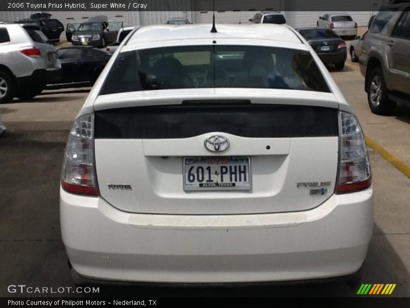 Super White / Gray 2006 Toyota Prius Hybrid
