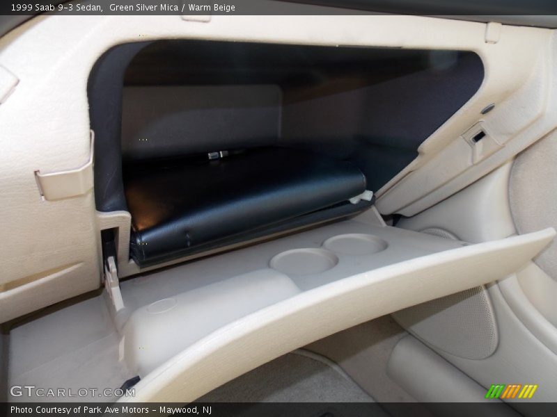 Green Silver Mica / Warm Beige 1999 Saab 9-3 Sedan