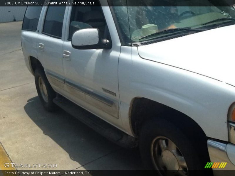 Summit White / Neutral/Shale 2003 GMC Yukon SLT