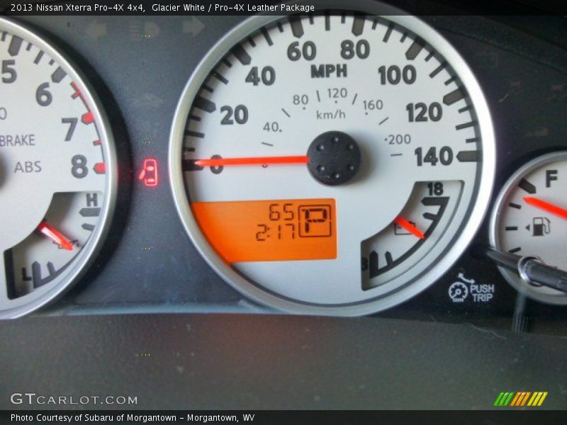 Glacier White / Pro-4X Leather Package 2013 Nissan Xterra Pro-4X 4x4