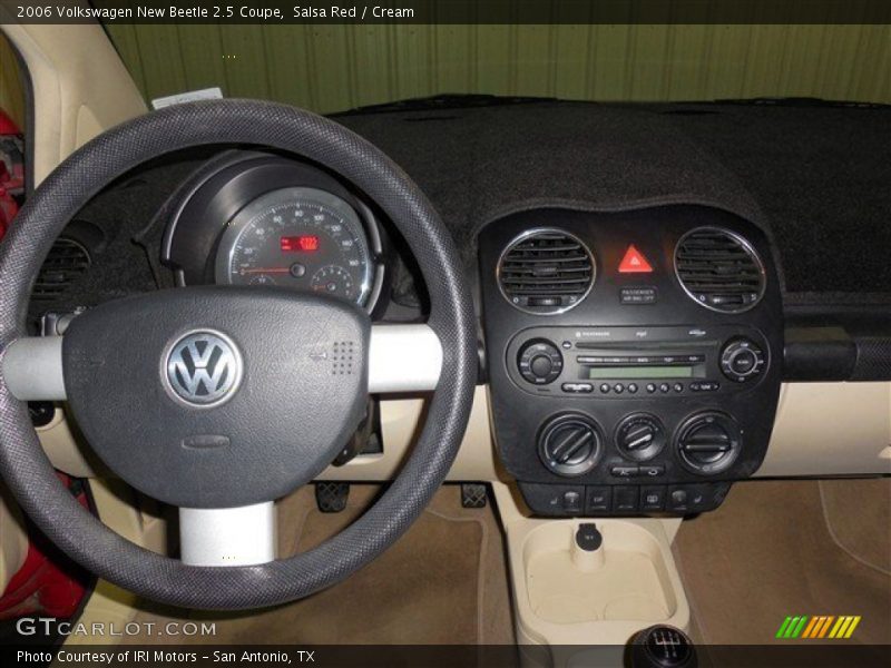 Salsa Red / Cream 2006 Volkswagen New Beetle 2.5 Coupe