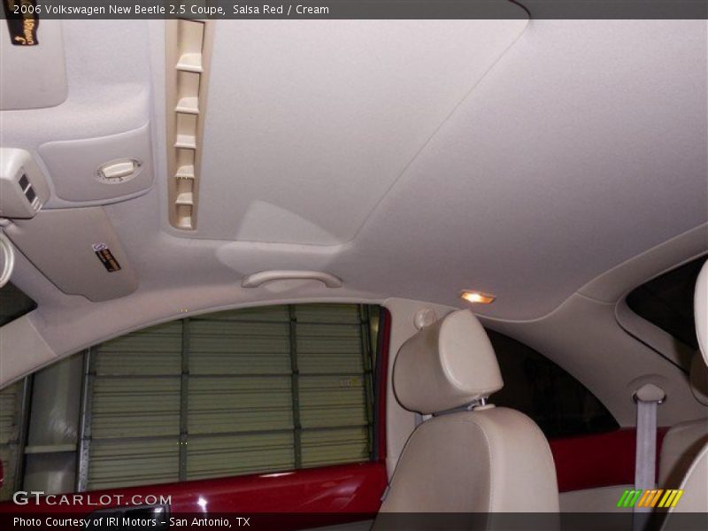 Salsa Red / Cream 2006 Volkswagen New Beetle 2.5 Coupe
