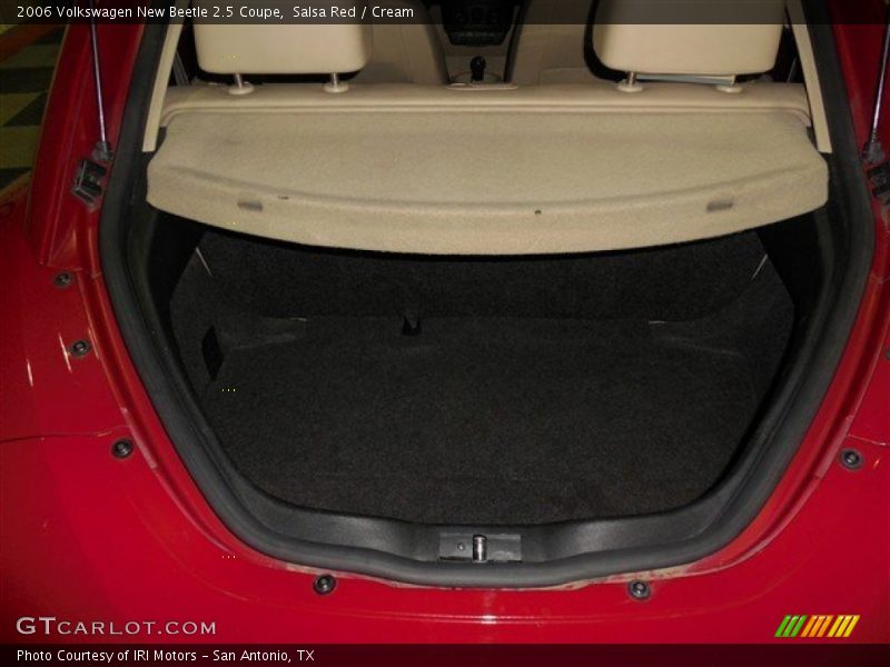 Salsa Red / Cream 2006 Volkswagen New Beetle 2.5 Coupe