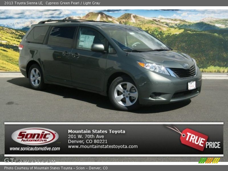 Cypress Green Pearl / Light Gray 2013 Toyota Sienna LE