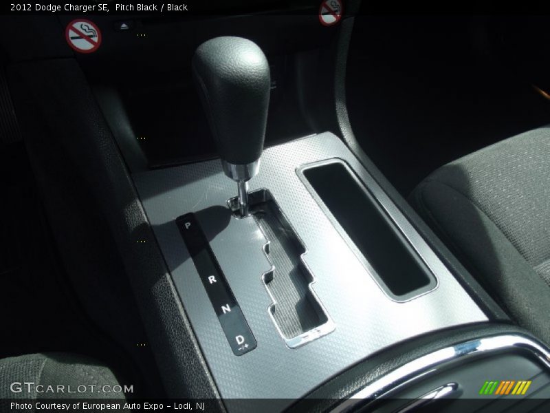 Pitch Black / Black 2012 Dodge Charger SE
