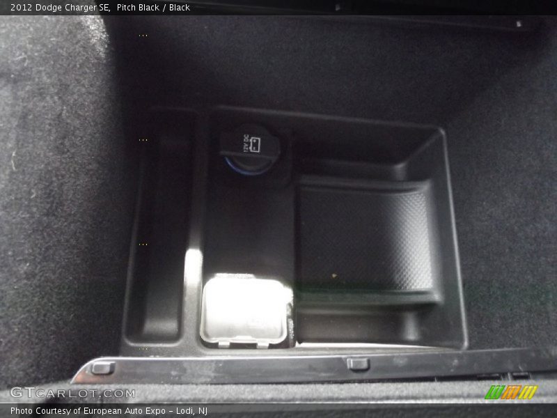 Pitch Black / Black 2012 Dodge Charger SE