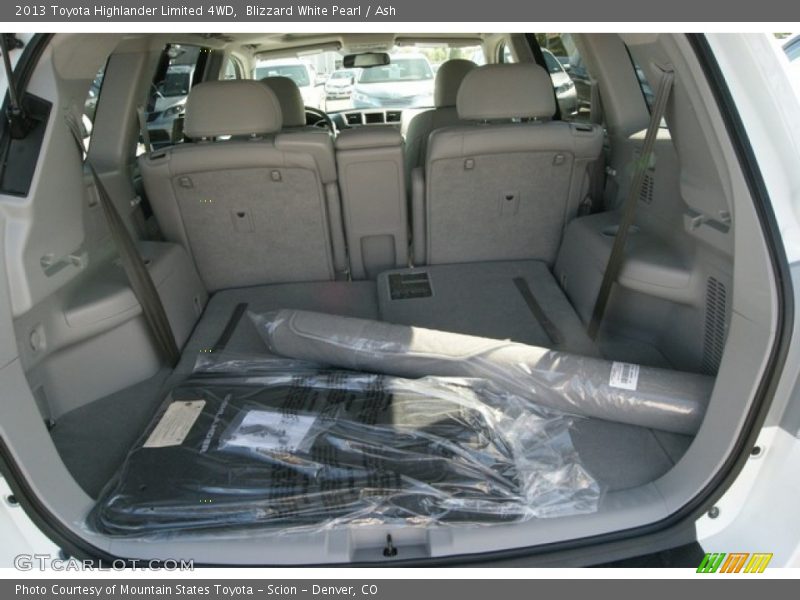 Blizzard White Pearl / Ash 2013 Toyota Highlander Limited 4WD