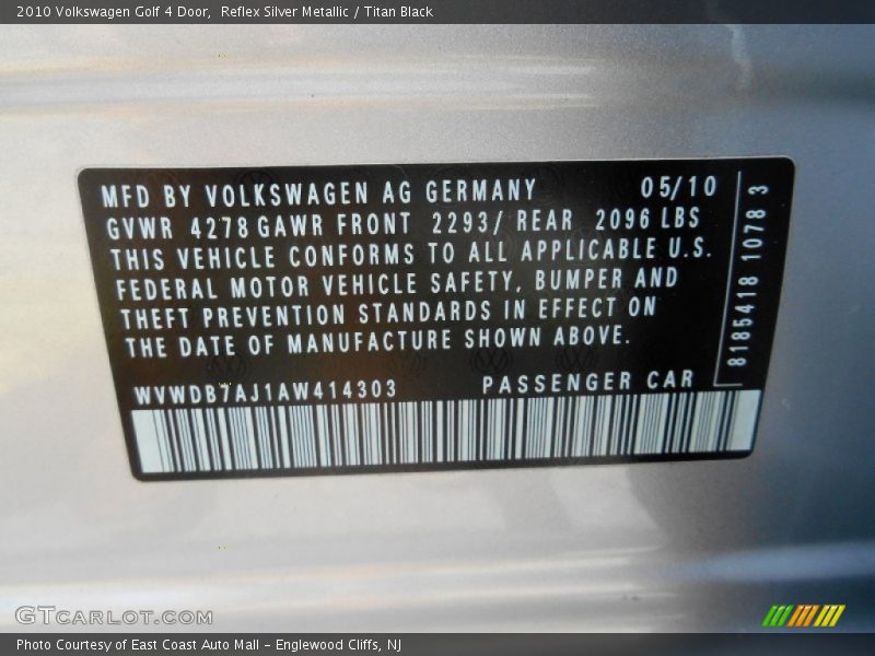 Reflex Silver Metallic / Titan Black 2010 Volkswagen Golf 4 Door