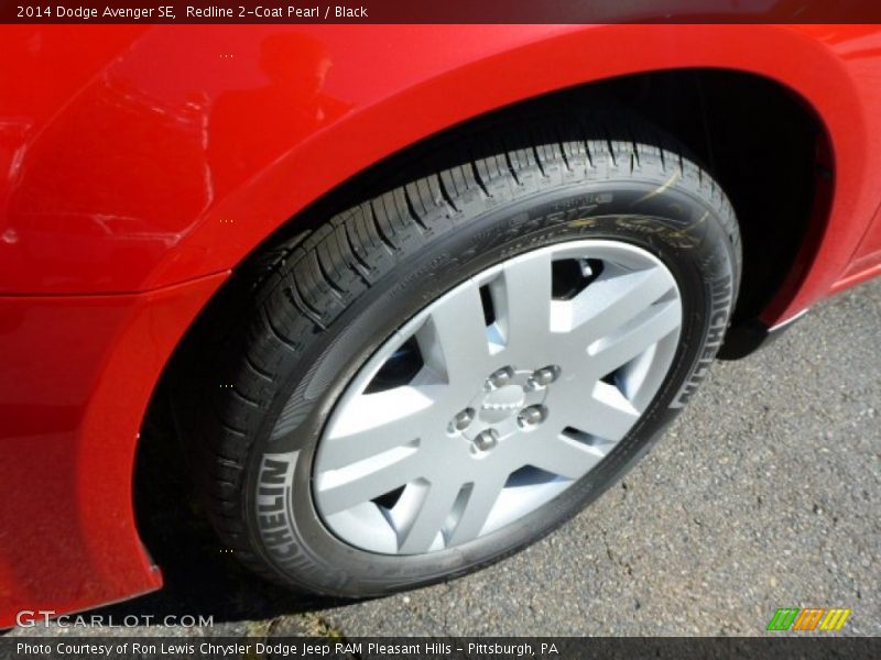 Redline 2-Coat Pearl / Black 2014 Dodge Avenger SE