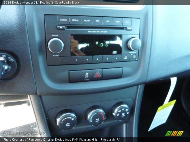 Redline 2-Coat Pearl / Black 2014 Dodge Avenger SE