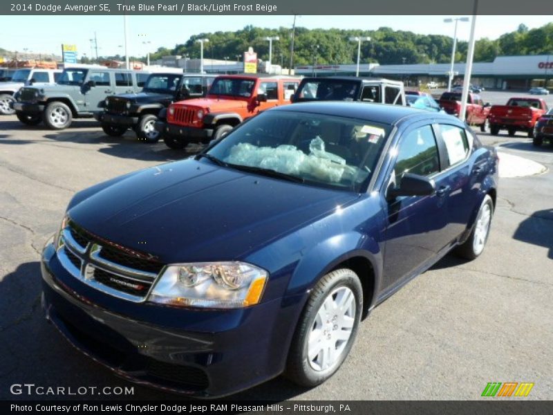 True Blue Pearl / Black/Light Frost Beige 2014 Dodge Avenger SE