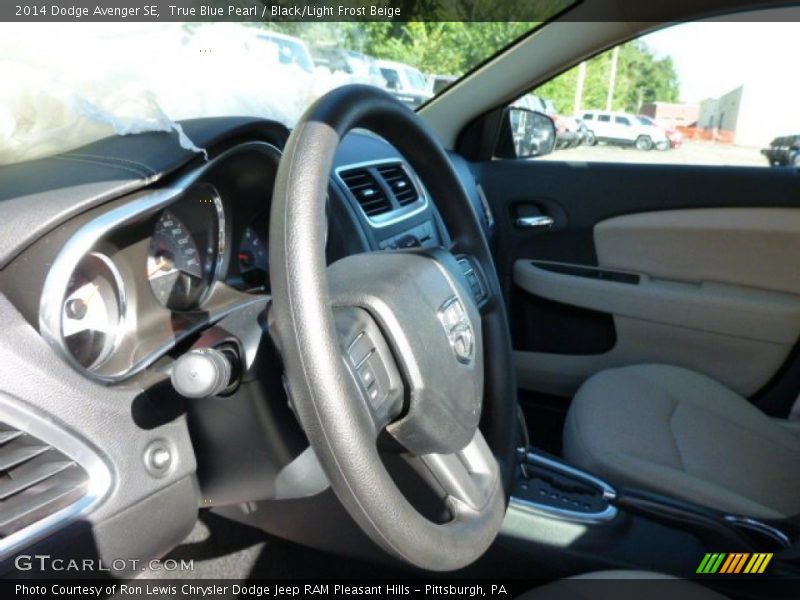 True Blue Pearl / Black/Light Frost Beige 2014 Dodge Avenger SE