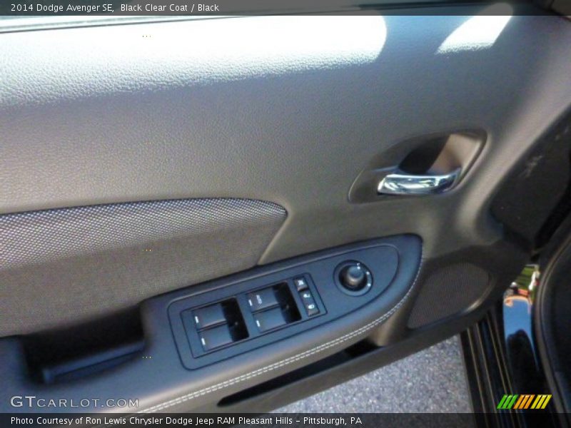 Black Clear Coat / Black 2014 Dodge Avenger SE
