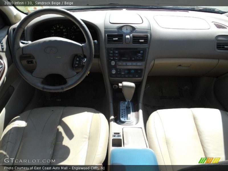 Sandrock Beige / Beige 2000 Infiniti I 30