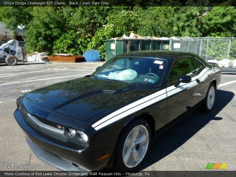 Front 3/4 View of 2014 Challenger R/T Classic