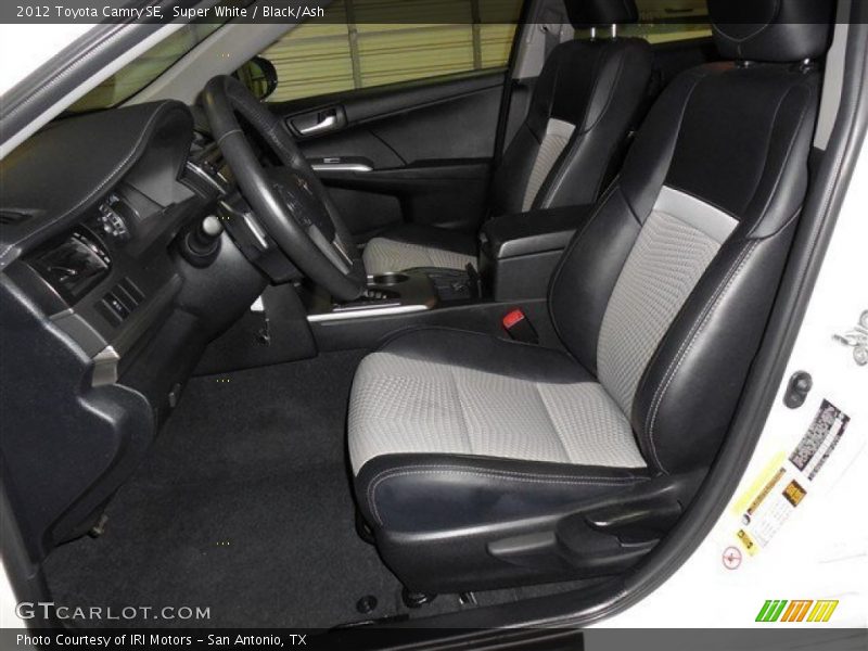 Super White / Black/Ash 2012 Toyota Camry SE