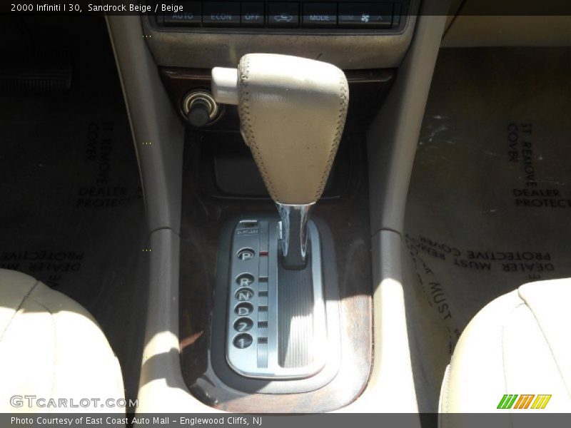 Sandrock Beige / Beige 2000 Infiniti I 30