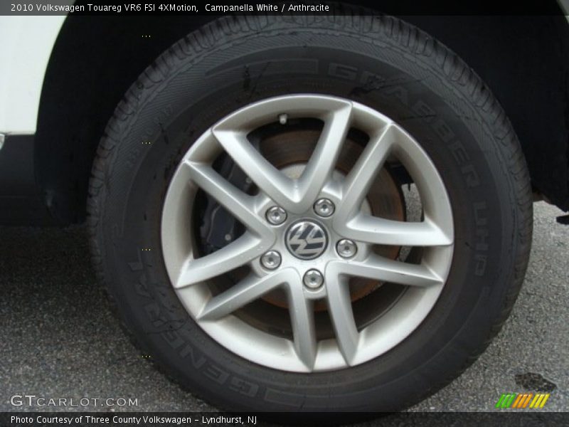 Campanella White / Anthracite 2010 Volkswagen Touareg VR6 FSI 4XMotion