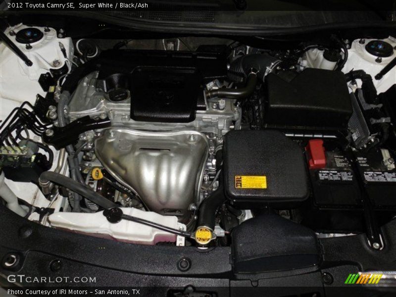 Super White / Black/Ash 2012 Toyota Camry SE