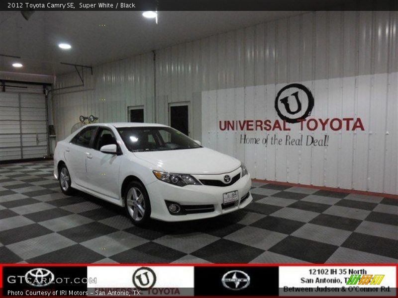 Super White / Black 2012 Toyota Camry SE