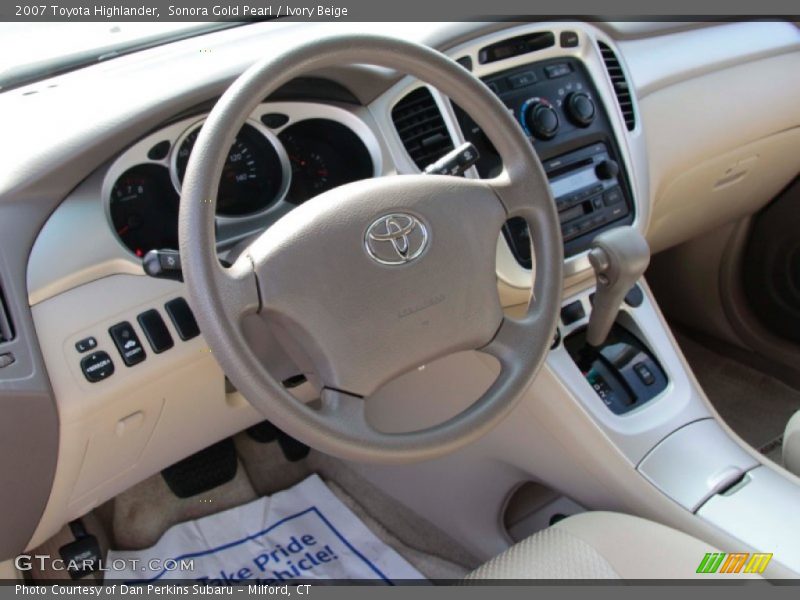 Sonora Gold Pearl / Ivory Beige 2007 Toyota Highlander