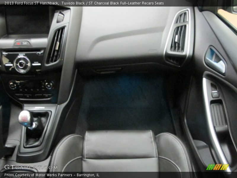 Tuxedo Black / ST Charcoal Black Full-Leather Recaro Seats 2013 Ford Focus ST Hatchback