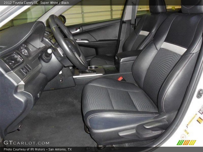 Super White / Black 2012 Toyota Camry SE