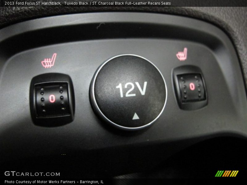 Tuxedo Black / ST Charcoal Black Full-Leather Recaro Seats 2013 Ford Focus ST Hatchback