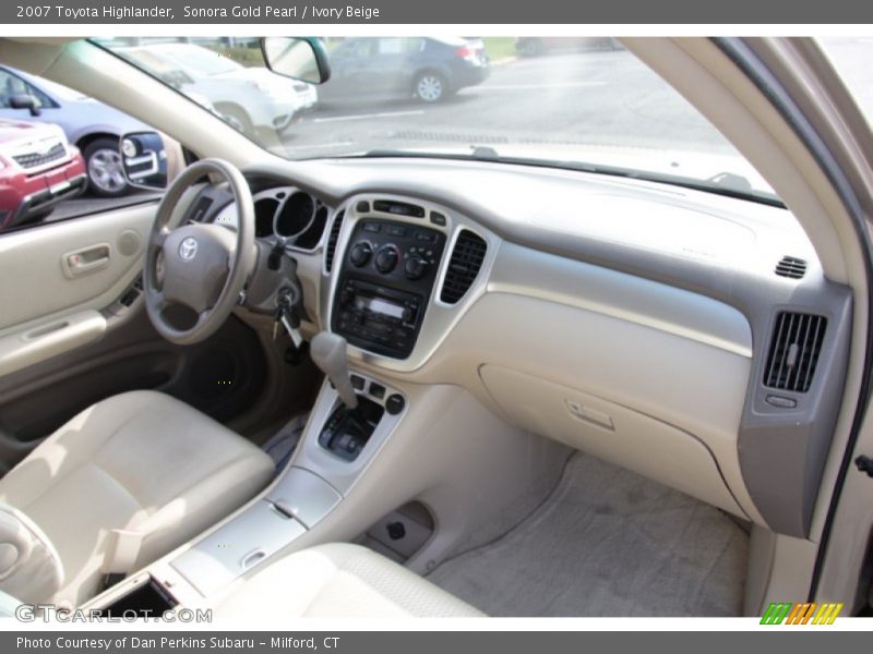 Sonora Gold Pearl / Ivory Beige 2007 Toyota Highlander