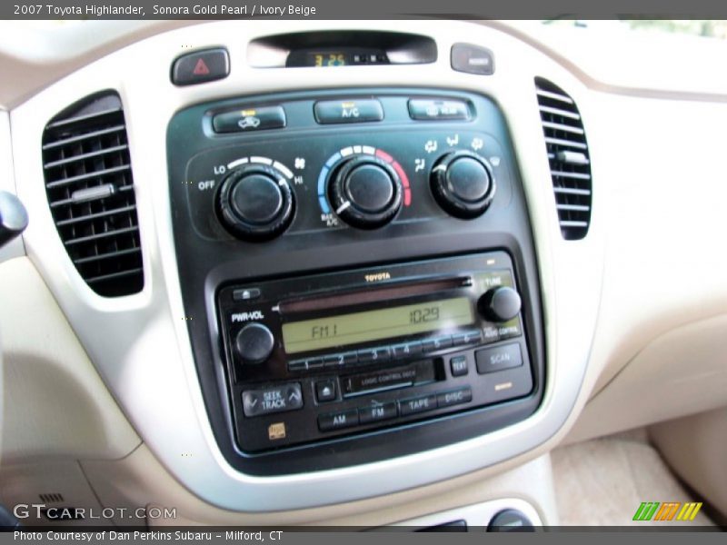 Sonora Gold Pearl / Ivory Beige 2007 Toyota Highlander