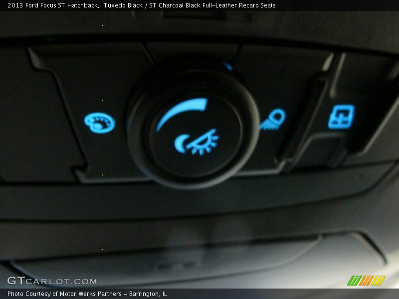 Tuxedo Black / ST Charcoal Black Full-Leather Recaro Seats 2013 Ford Focus ST Hatchback