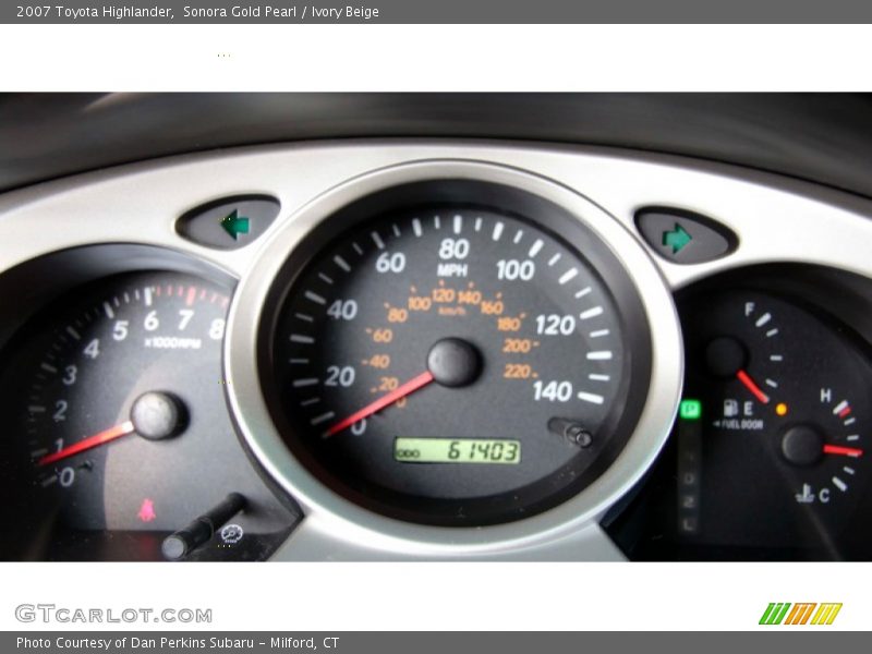 Sonora Gold Pearl / Ivory Beige 2007 Toyota Highlander