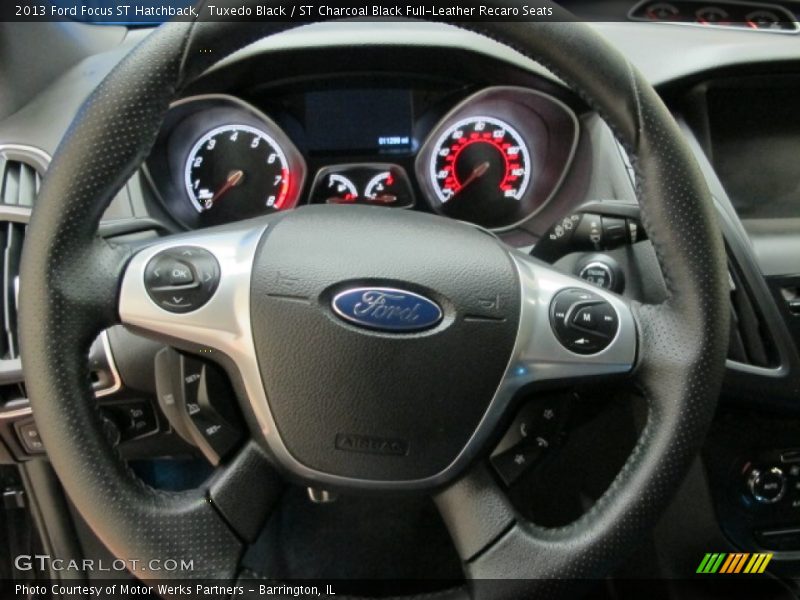 Tuxedo Black / ST Charcoal Black Full-Leather Recaro Seats 2013 Ford Focus ST Hatchback