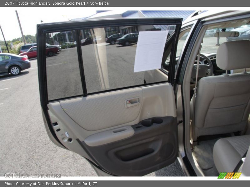Sonora Gold Pearl / Ivory Beige 2007 Toyota Highlander