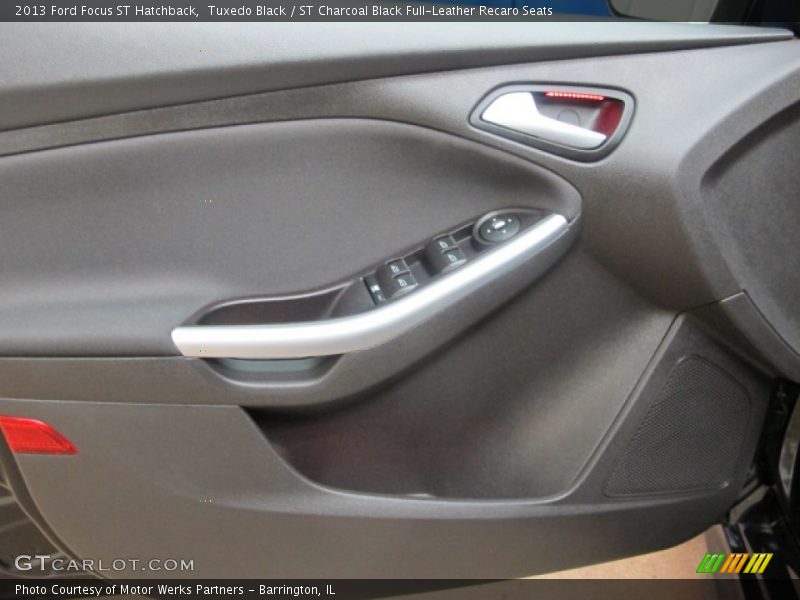 Tuxedo Black / ST Charcoal Black Full-Leather Recaro Seats 2013 Ford Focus ST Hatchback