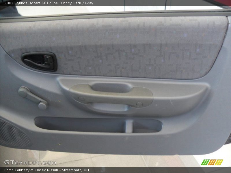 Ebony Black / Gray 2003 Hyundai Accent GL Coupe