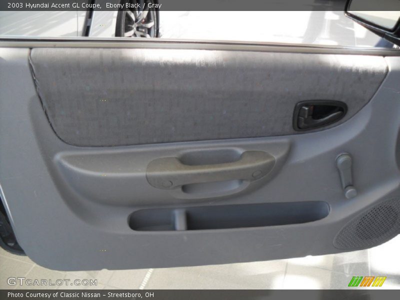 Ebony Black / Gray 2003 Hyundai Accent GL Coupe