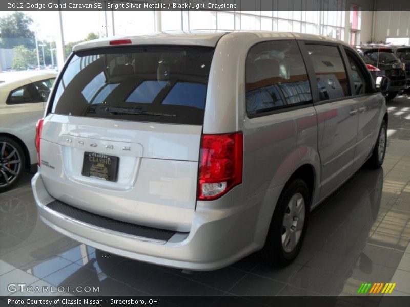Bright Silver Metallic / Black/Light Graystone 2012 Dodge Grand Caravan SE